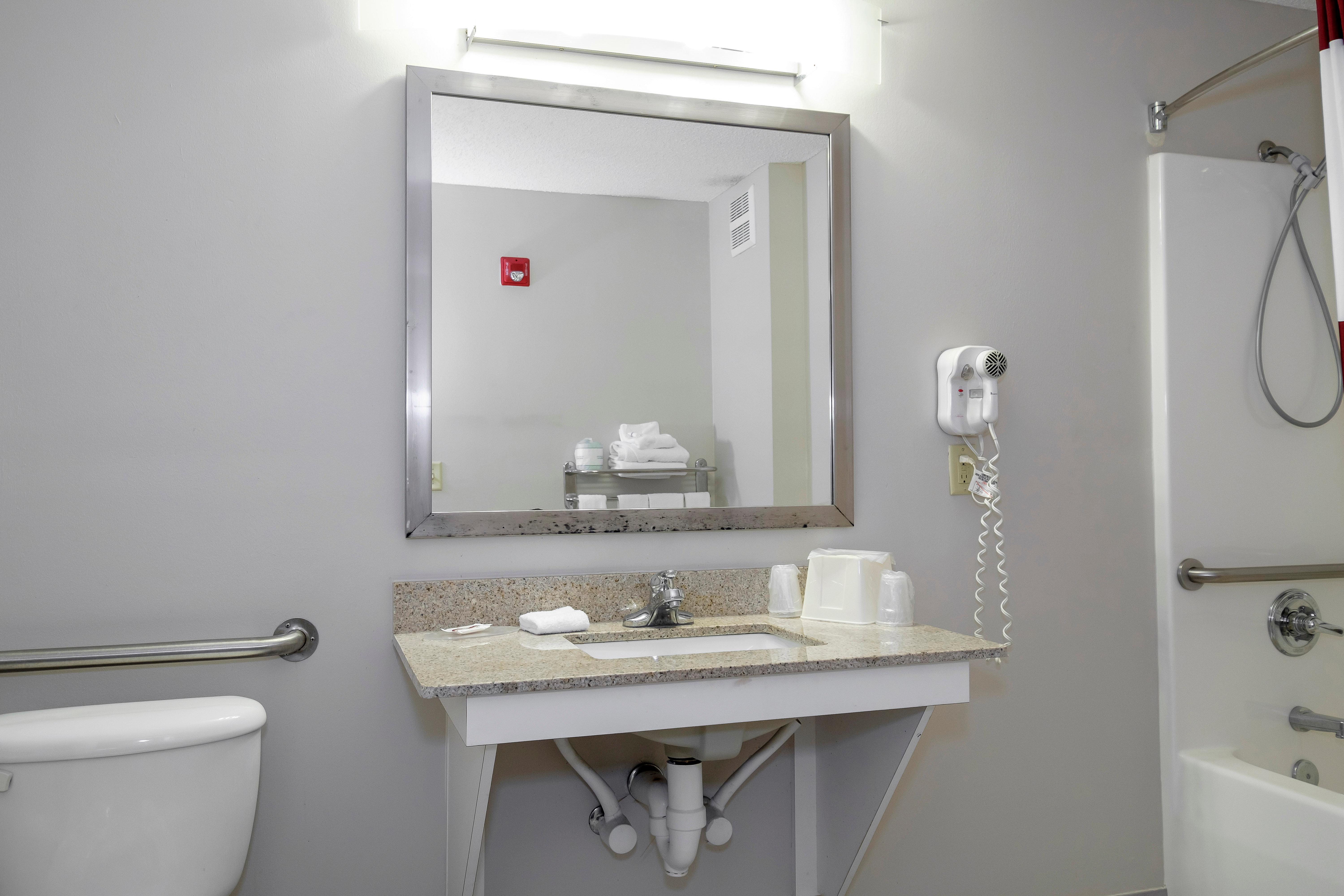 Red Roof Inn Defuniak Springs Bagian luar foto