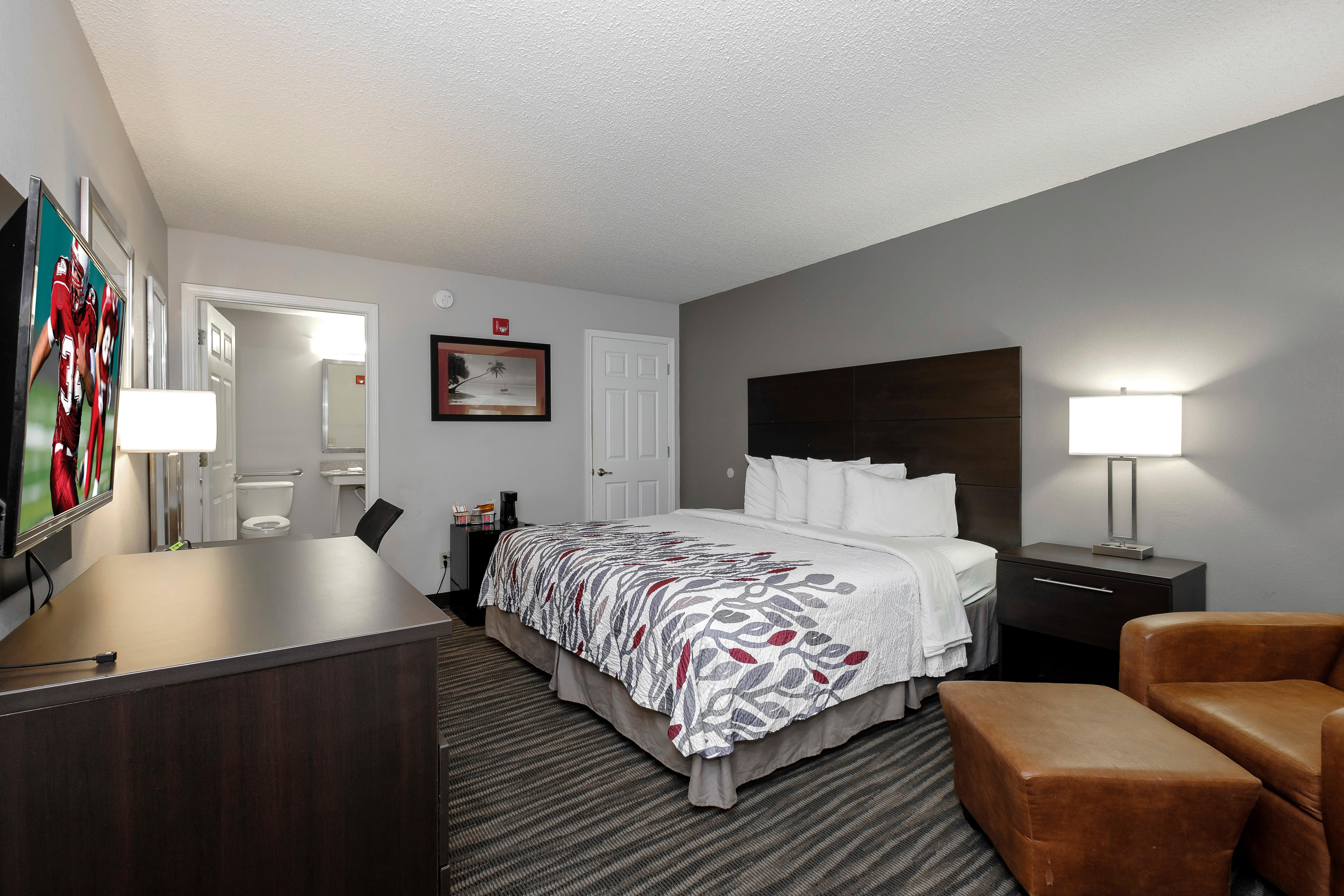 Red Roof Inn Defuniak Springs Bagian luar foto
