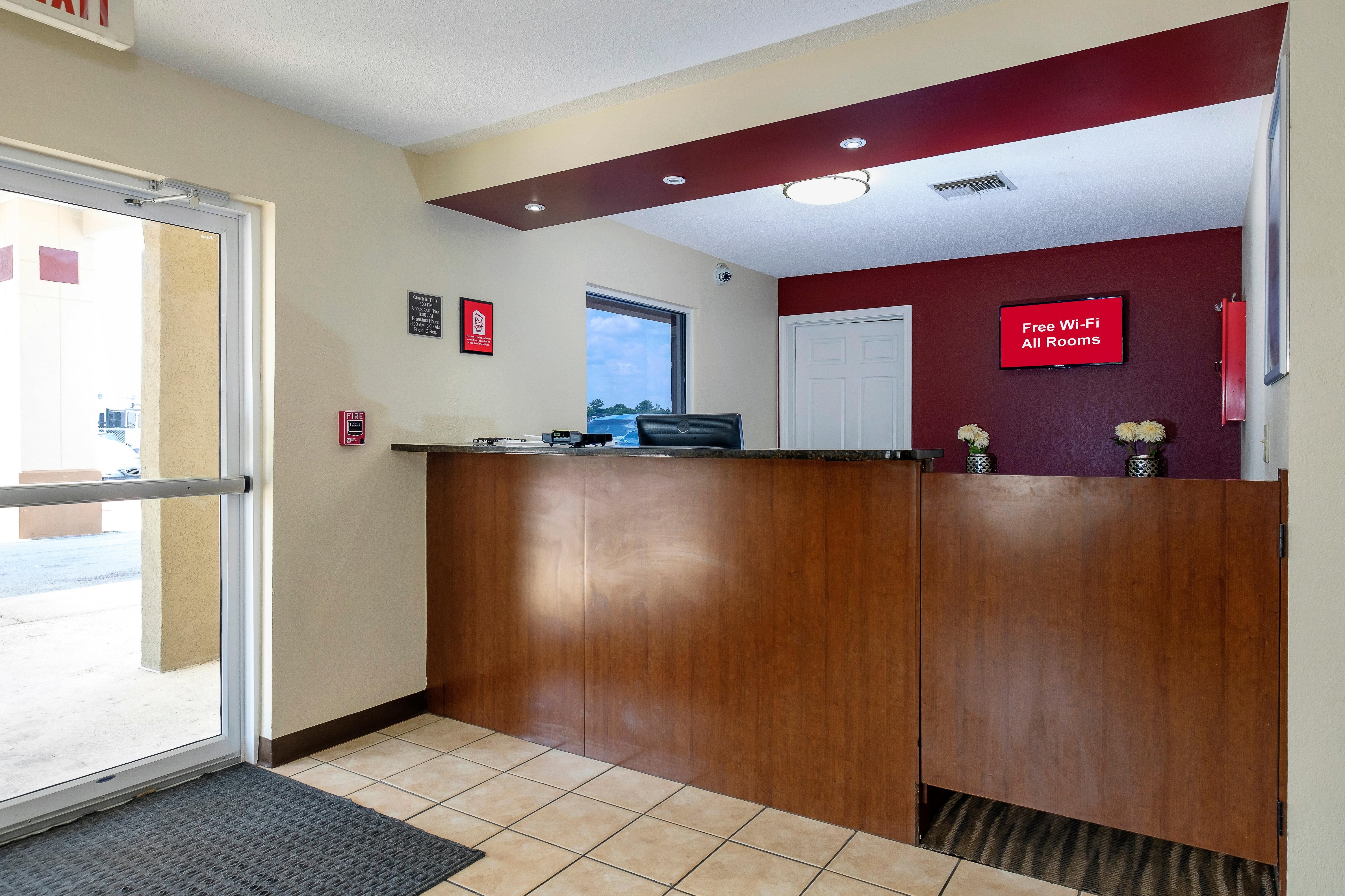Red Roof Inn Defuniak Springs Bagian luar foto